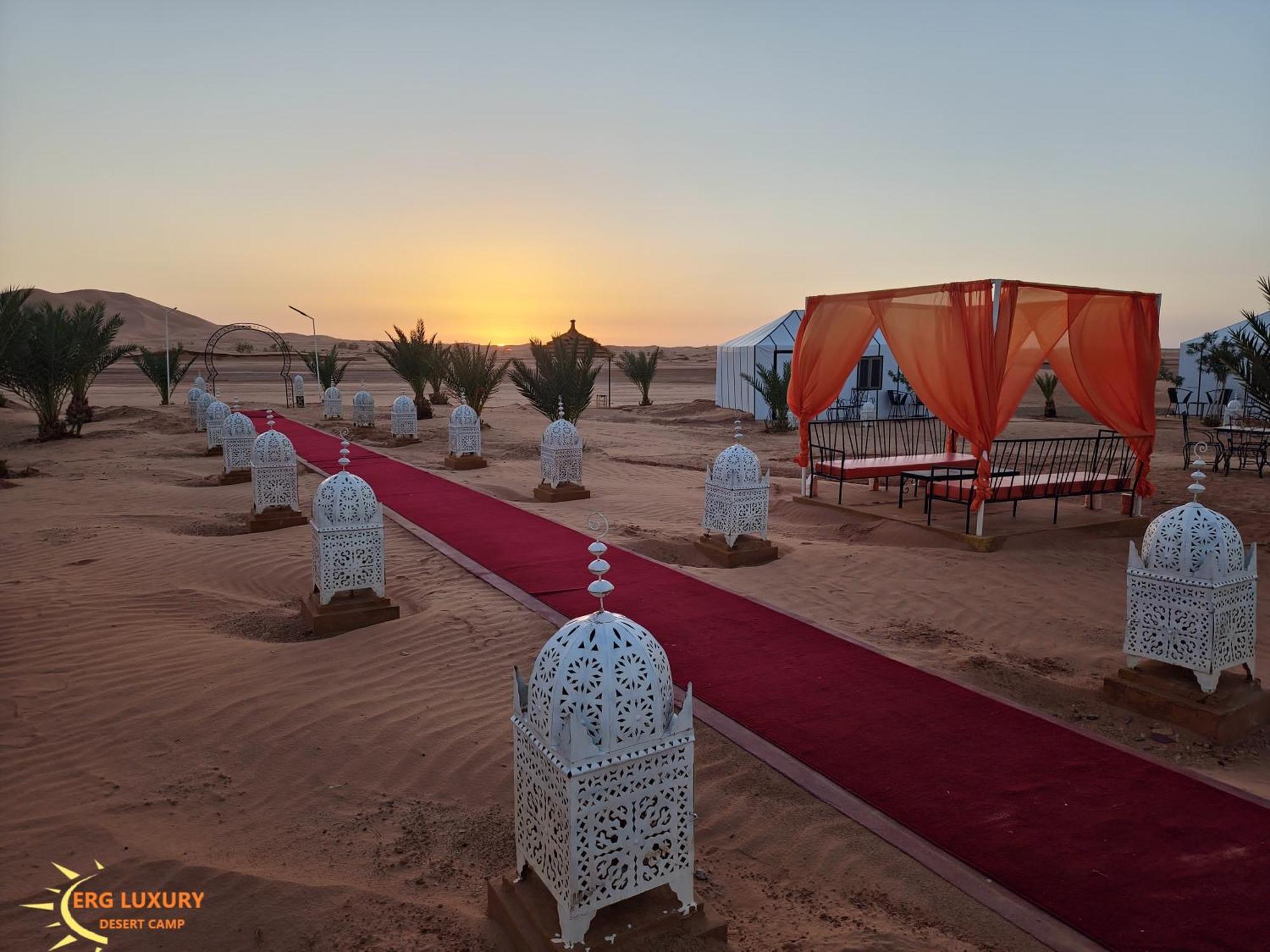 מלון מרזאוגה Dounia Luxury Camp מראה חיצוני תמונה